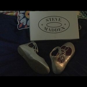 Steve Madden girls silver glitter flats
